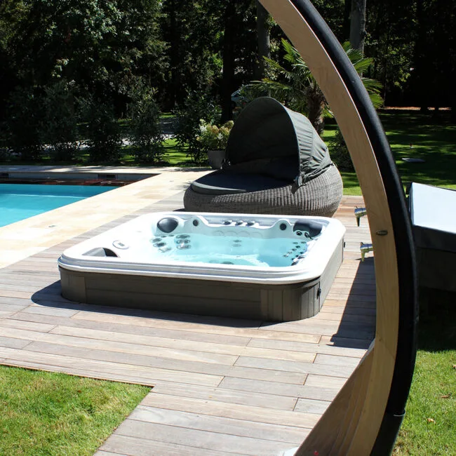 Piscinalis vous livre votre spa où vous voulez