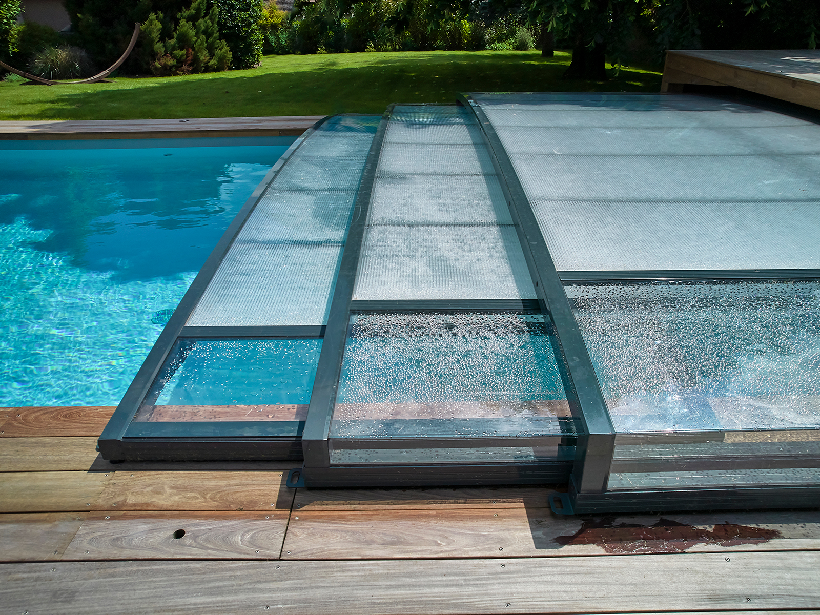 Le concept Outdoor : un abri de piscine fonctionnel et esthétique - Côté  Maison