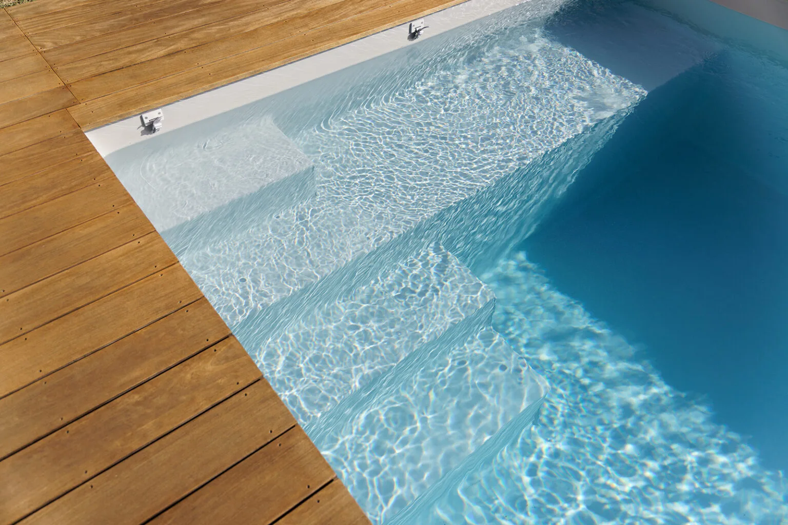 piscinalis-escalier-banquette