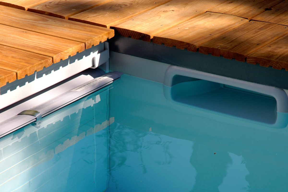 Équipements et accessoires de piscines