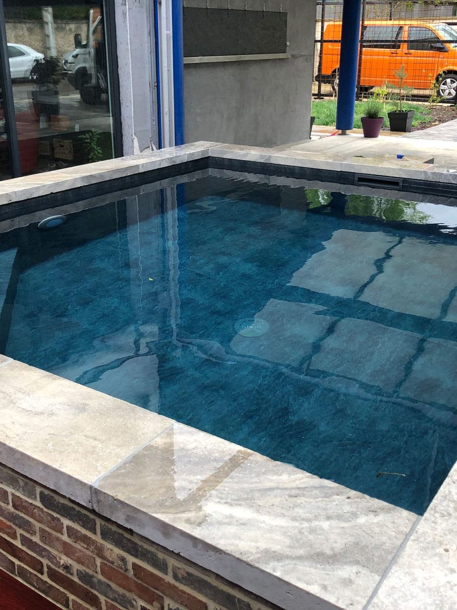 Rénovation d'un bassin en mini-piscine hors-sol - © FERTÉ PISCINES