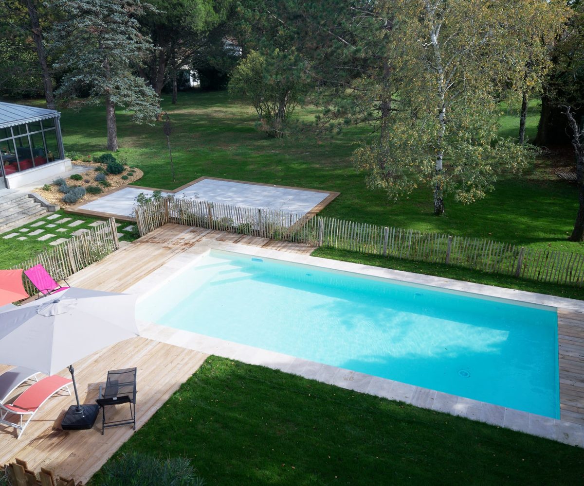 Piscine 8,00 x 3,00 m avec escalier et volet